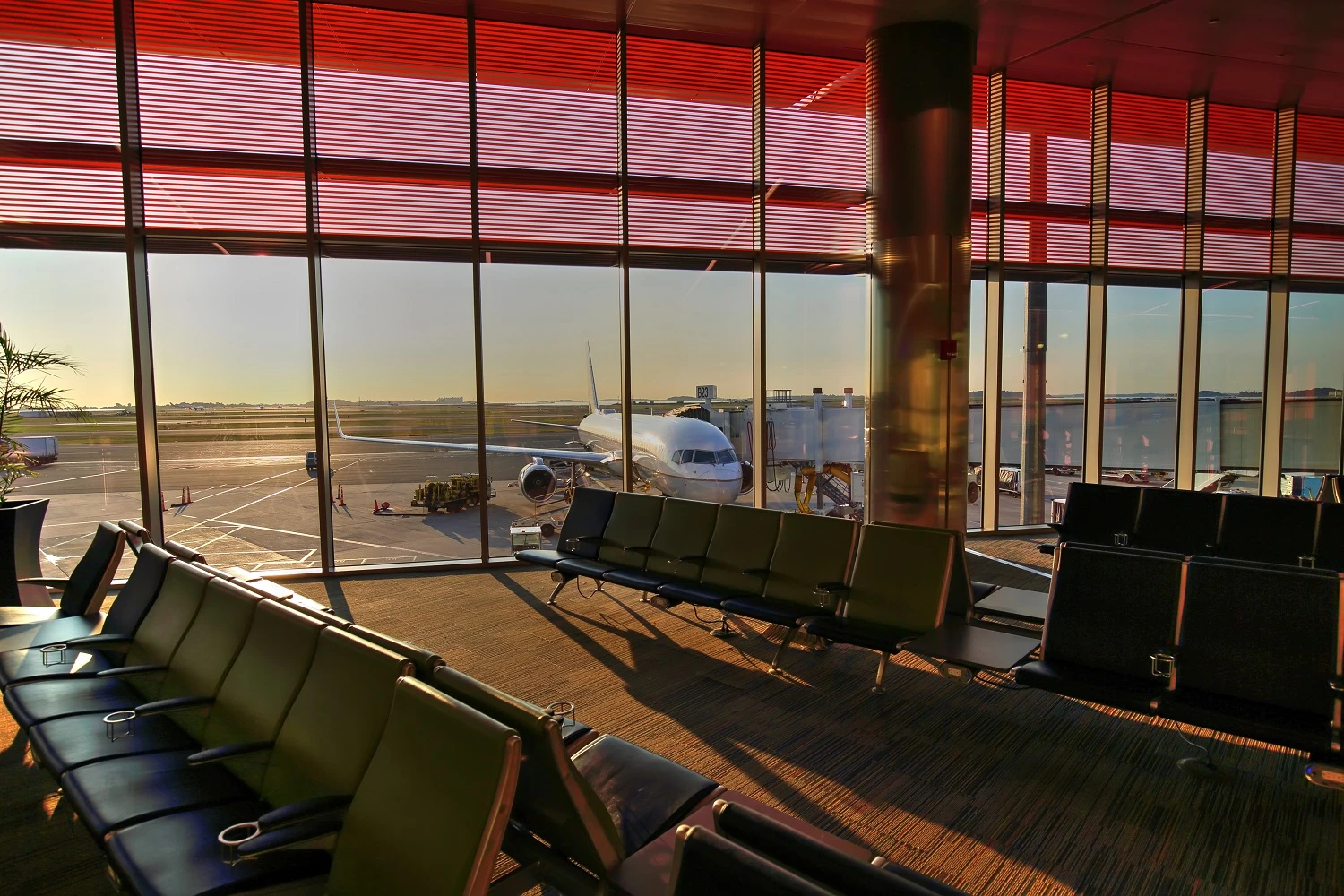 Boston Logan International Airport (BOS)